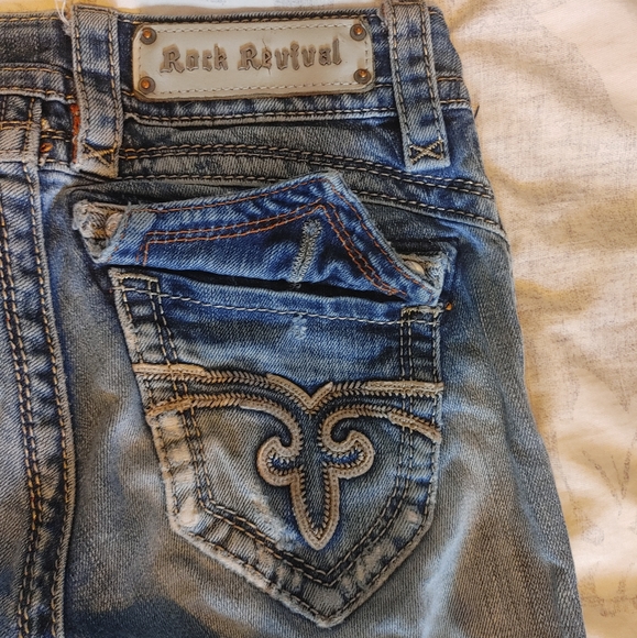 Rock Revival Gwen Straight Jeans - Picture 11 of 12